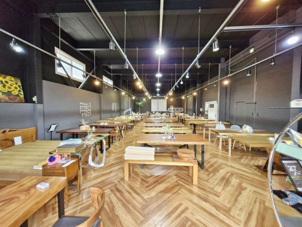 경기 고양일산서구 가좌동 #180평 #준신축 #전시장 #개별임대가능 #5톤 통행 #자유로 3분 월세 매물번호 10867 사진 4